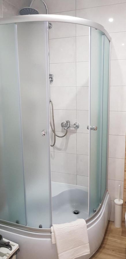 Apartamenty Maja -Pokoje - Domy Wakacyjne -Basen Podgrzewany -Jacuzzi - Sauna Łeba Eksteriør bilde